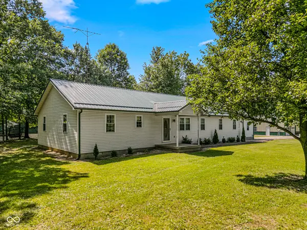 8065 S County Road 175 RD W, Commiskey, IN 47227