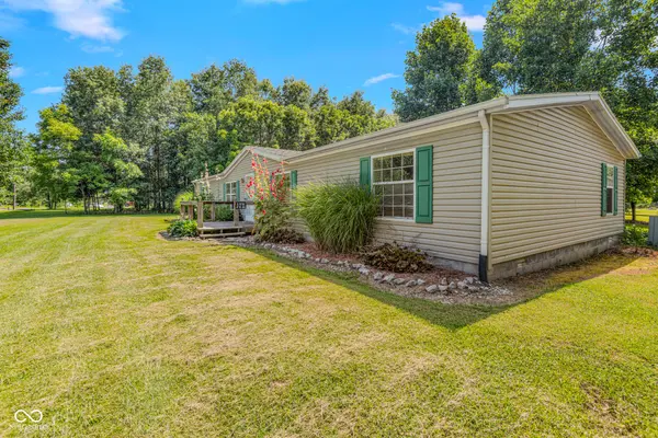 8055 S County Road 175 RD W, Commiskey, IN 47227