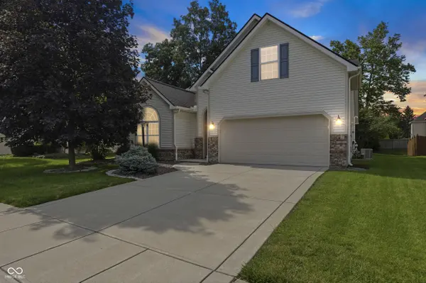 5871 Lost Oaks, Carmel, IN 46033