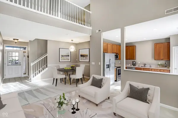 4059 Weston Pointe DR, Zionsville, IN 46077