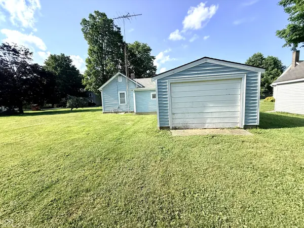 205 W Walnut ST, Waynetown, IN 47990