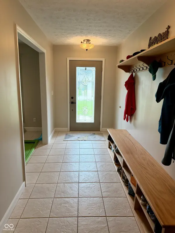 179 Harvest LN, Versailles, IN 47042