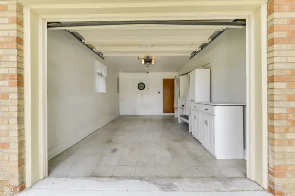 13 Edwards CT, Beech Grove, IN 46107