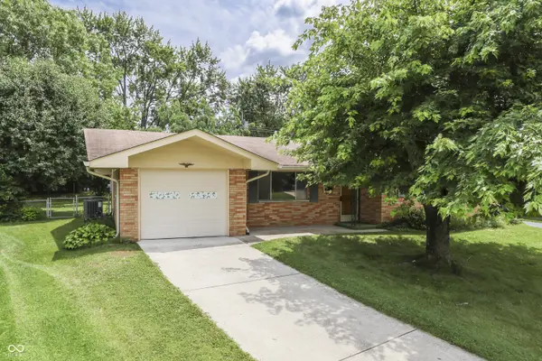 13 Edwards CT, Beech Grove, IN 46107
