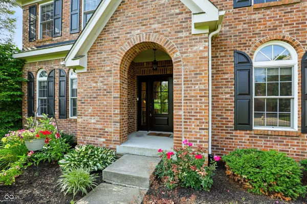 8765 Lily CT, Zionsville, IN 46077