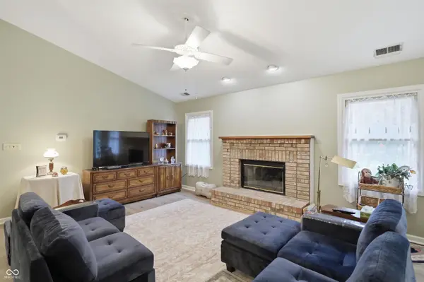 737 Franklin CT, Greenfield, IN 46140