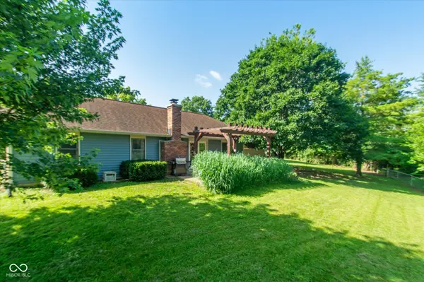 7514 Iron Horse LN, Indianapolis, IN 46256
