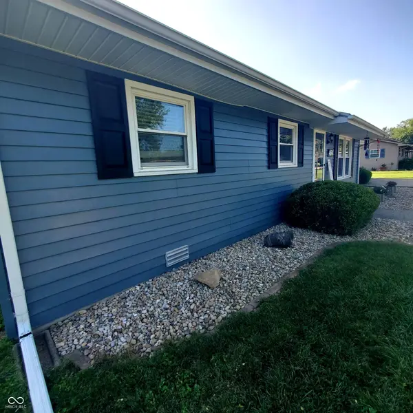 464 S Valley DR, Brownstown, IN 47220