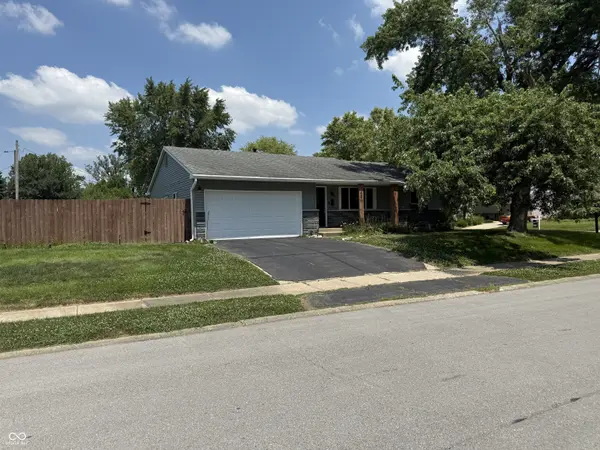 451 Hickory LN, Plainfield, IN 46168
