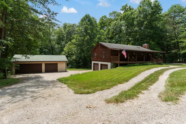 8086 Jonathans CT, Seymour, IN 47274