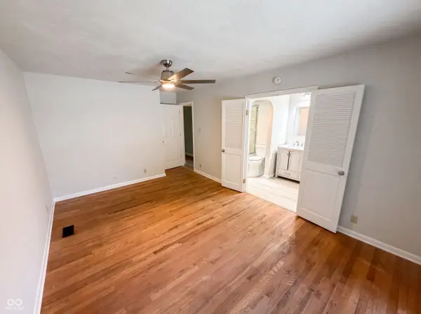8223 Taunton RD, Indianapolis, IN 46260