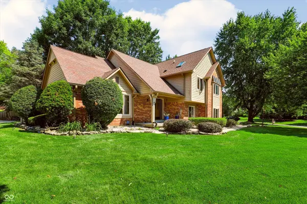 11250 Regency LN, Carmel, IN 46033