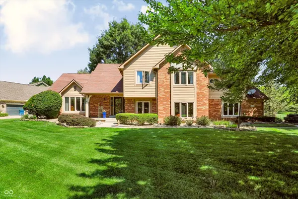 11250 Regency LN, Carmel, IN 46033