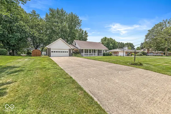 2201 Redfern DR, Indianapolis, IN 46227