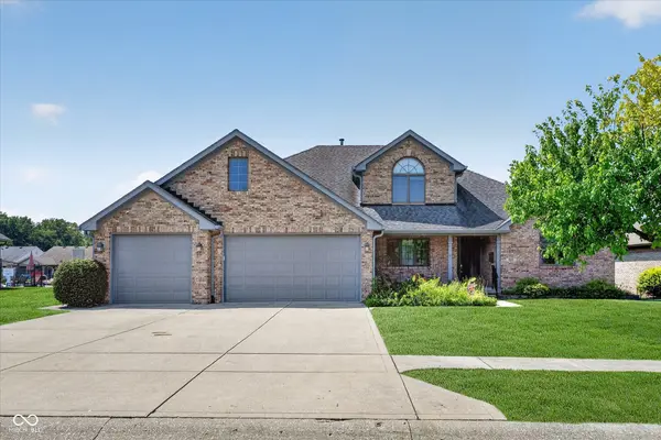 1323 Park Meadow DR, Beech Grove, IN 46107