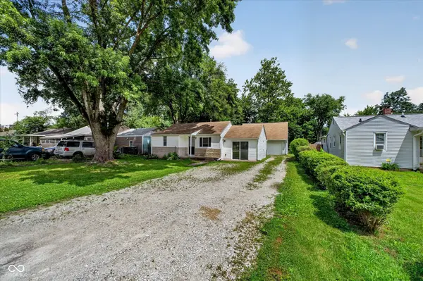14 Glenda DR, Plainfield, IN 46168