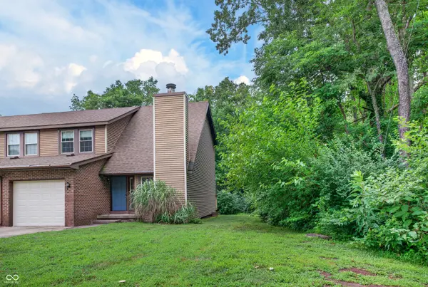 324 White Oak LN, Terre Haute, IN 47804