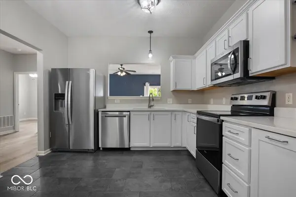 19406 Prairie Crossing DR, Noblesville, IN 46062