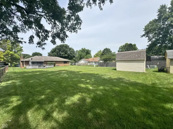 7811 Cannonade DR, Indianapolis, IN 46217