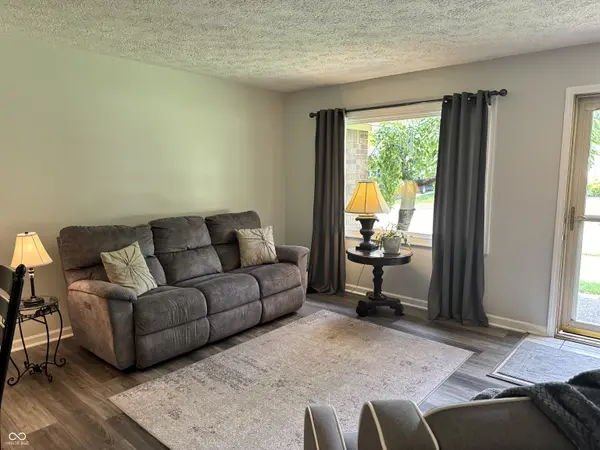 7811 Cannonade DR, Indianapolis, IN 46217