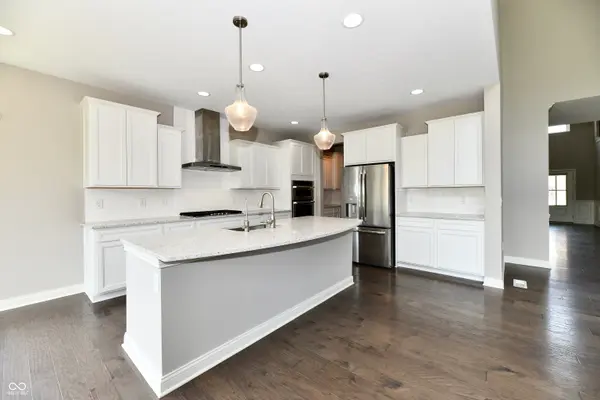 459 Heritage Terrace LN, Carmel, IN 46032