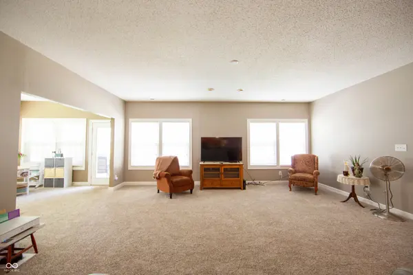 7808 Valley Stream DR, Indianapolis, IN 46237