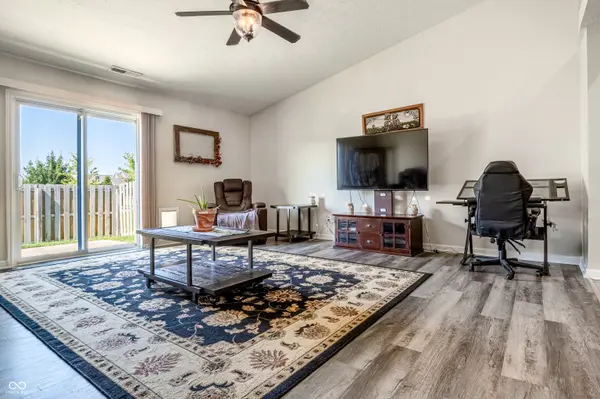 1393 W Limestone WAY, Fortville, IN 46040