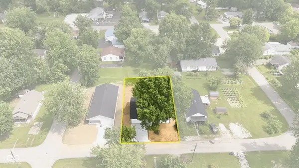 230 North ST, Austin, IN 47102