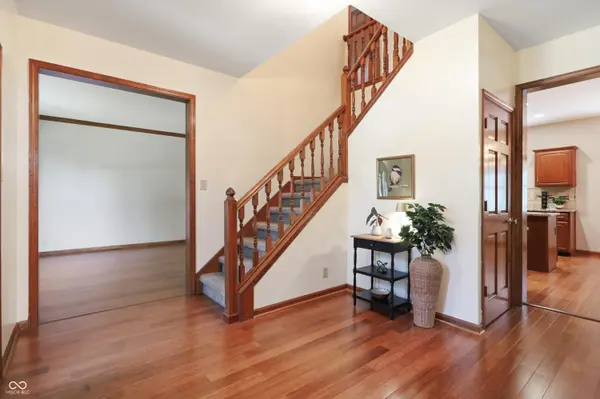 37 Penn PL, Zionsville, IN 46077