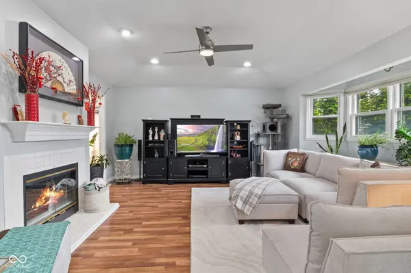 11524 Geist Woods, Indianapolis, IN 46236