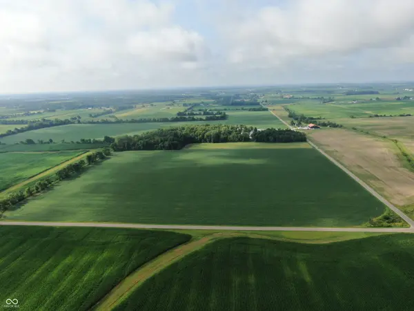 000 Carlos RD, Williamsburg, IN 47393