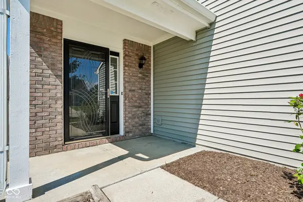 1302 Grand Canyon CIR, Franklin, IN 46131