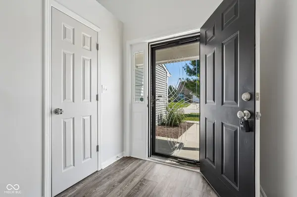 1302 Grand Canyon CIR, Franklin, IN 46131