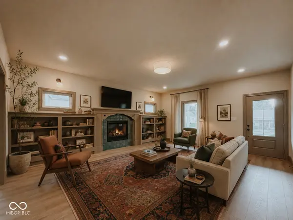 403 Main, Hope, IN 47246
