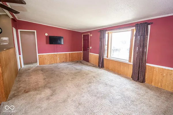 825 Rockshire CT, Gas City, IN 46933