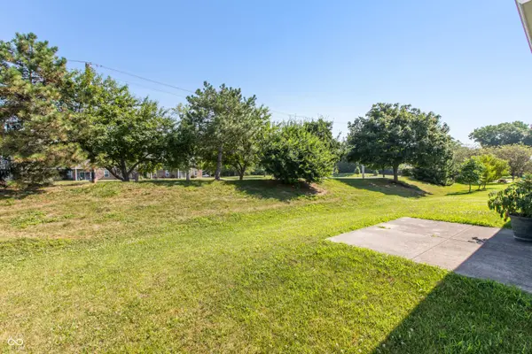 1966 Silverberry DR, Indianapolis, IN 46234