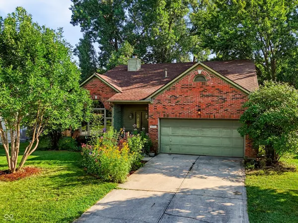 5444 N Meadow DR, Indianapolis, IN 46268