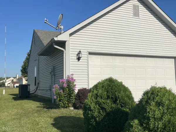 704 Sweet Creek DR, Indianapolis, IN 46239