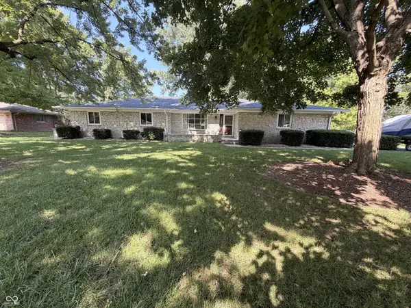 100 Carefree CT, Greenwood, IN 46142
