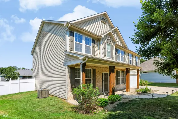 4264 Wellington CT, Columbus, IN 47201