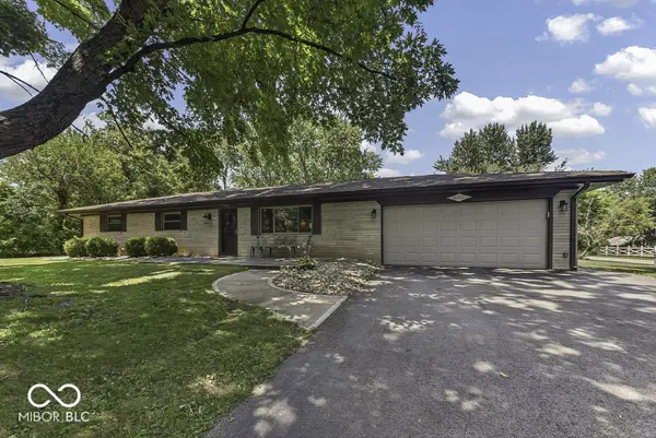 6312 E Roselyn DR, Mooresville, IN 46158
