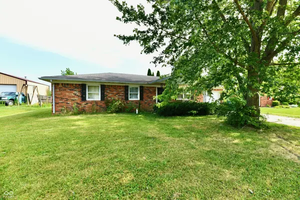 300 E 1st ST, Saint Paul, IN 47272