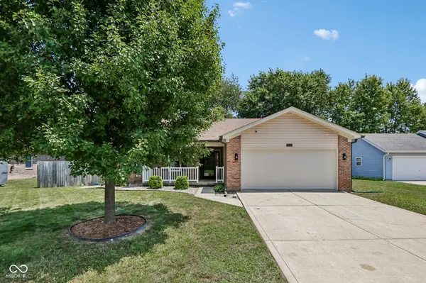 304 Foxridge CT, Shelbyville, IN 46176