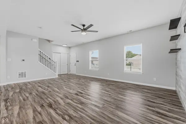 1300 Tomahawk PL, Martinsville, IN 46151