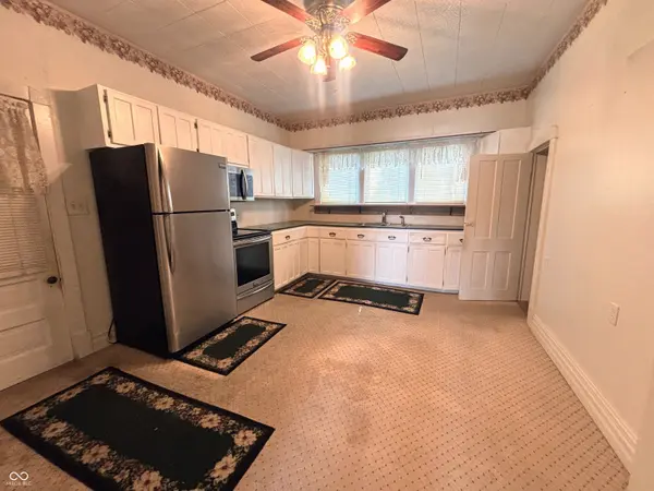 406 E South ST, Winchester, IN 47394