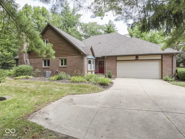 2064 Oldfields Circle North DR, Indianapolis, IN 46228