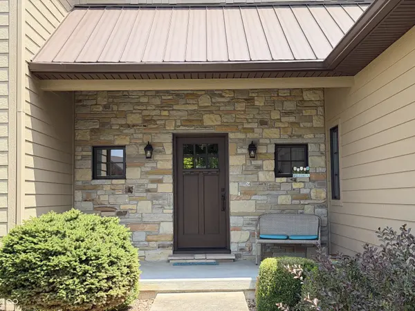 32 Red Maple CT, Batesville, IN 47006