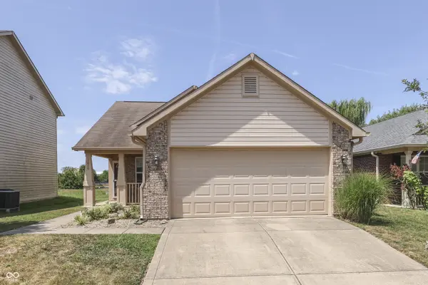 1670 Roundhouse CIR, Greenwood, IN 46143