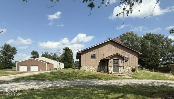 8467 S County Road 825 RD E, Plainfield, IN 46168