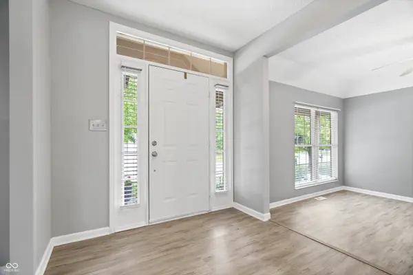 8702 Buffett Pkwy, Fishers, IN 46038